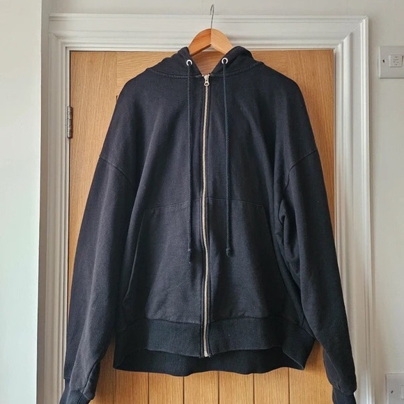 ASOS Men's Black Zip-Up Sweater - Picture 1 of 3
